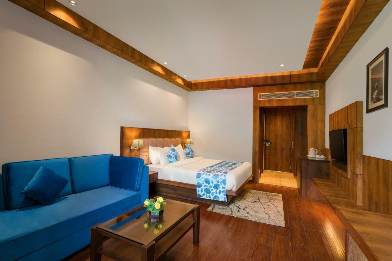Alokik Resort- Pure Veg Manāli Екстериор снимка