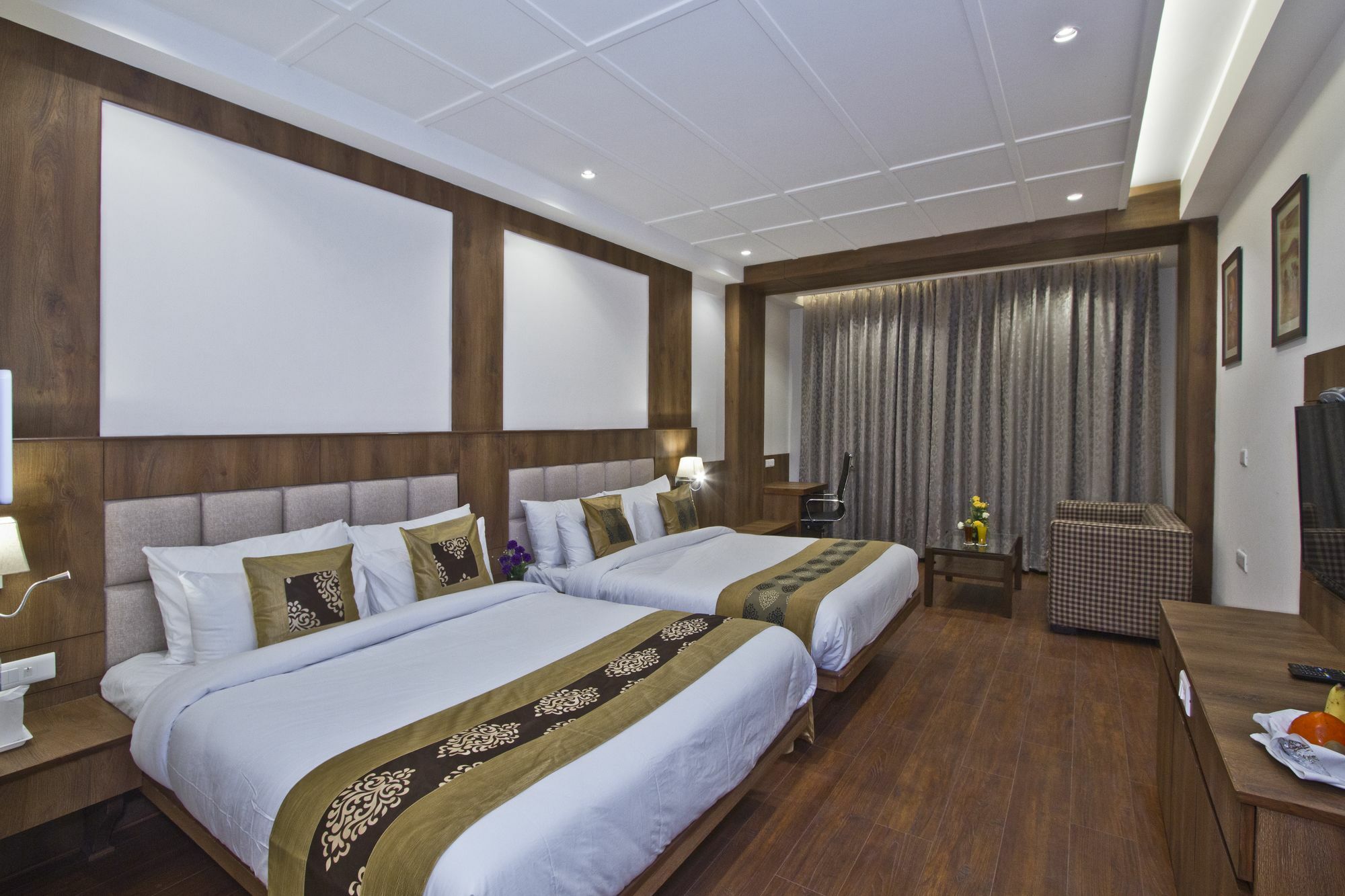 Alokik Resort- Pure Veg Manāli Екстериор снимка